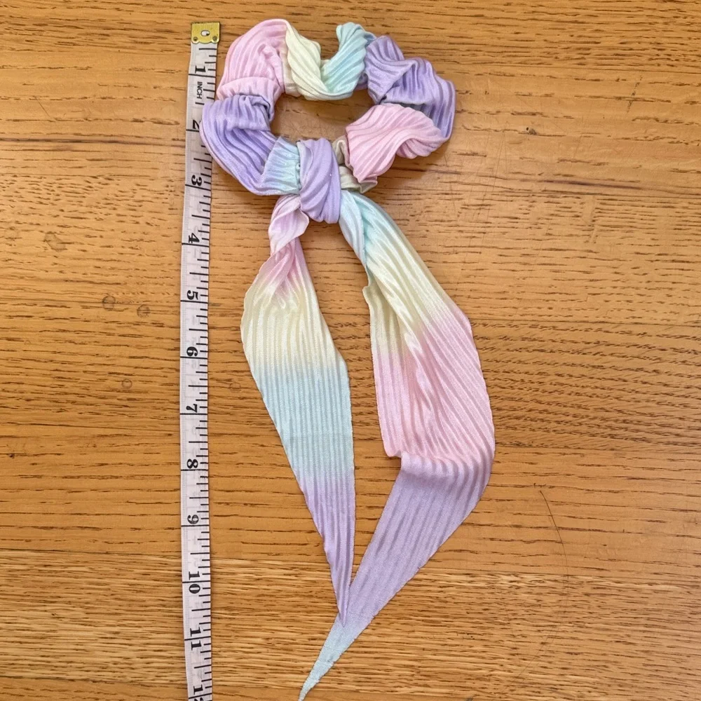 On Running Pastel Scrunchie with Bow